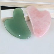 Placa Gua Sha cuart roz forma inima – masaj facial lifting, drenaj limfatic, relaxare
